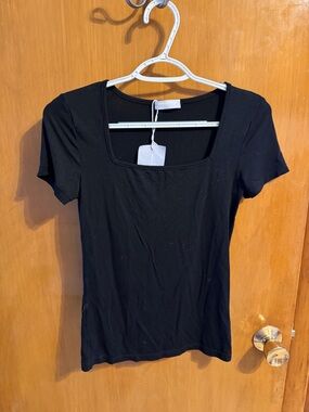 Women’s Square Neck Short Sleeve Tee - Black